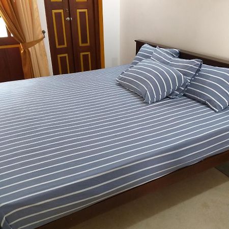 Villa Palm Breeze Polhena Kültér fotó