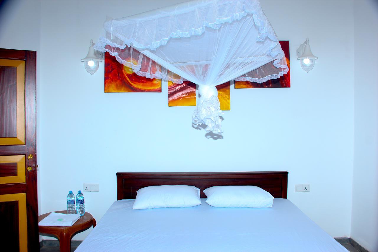Villa Palm Breeze Polhena Kültér fotó