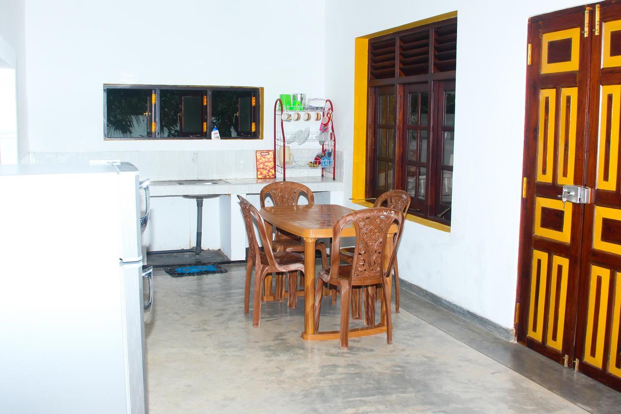 Villa Palm Breeze Polhena Kültér fotó