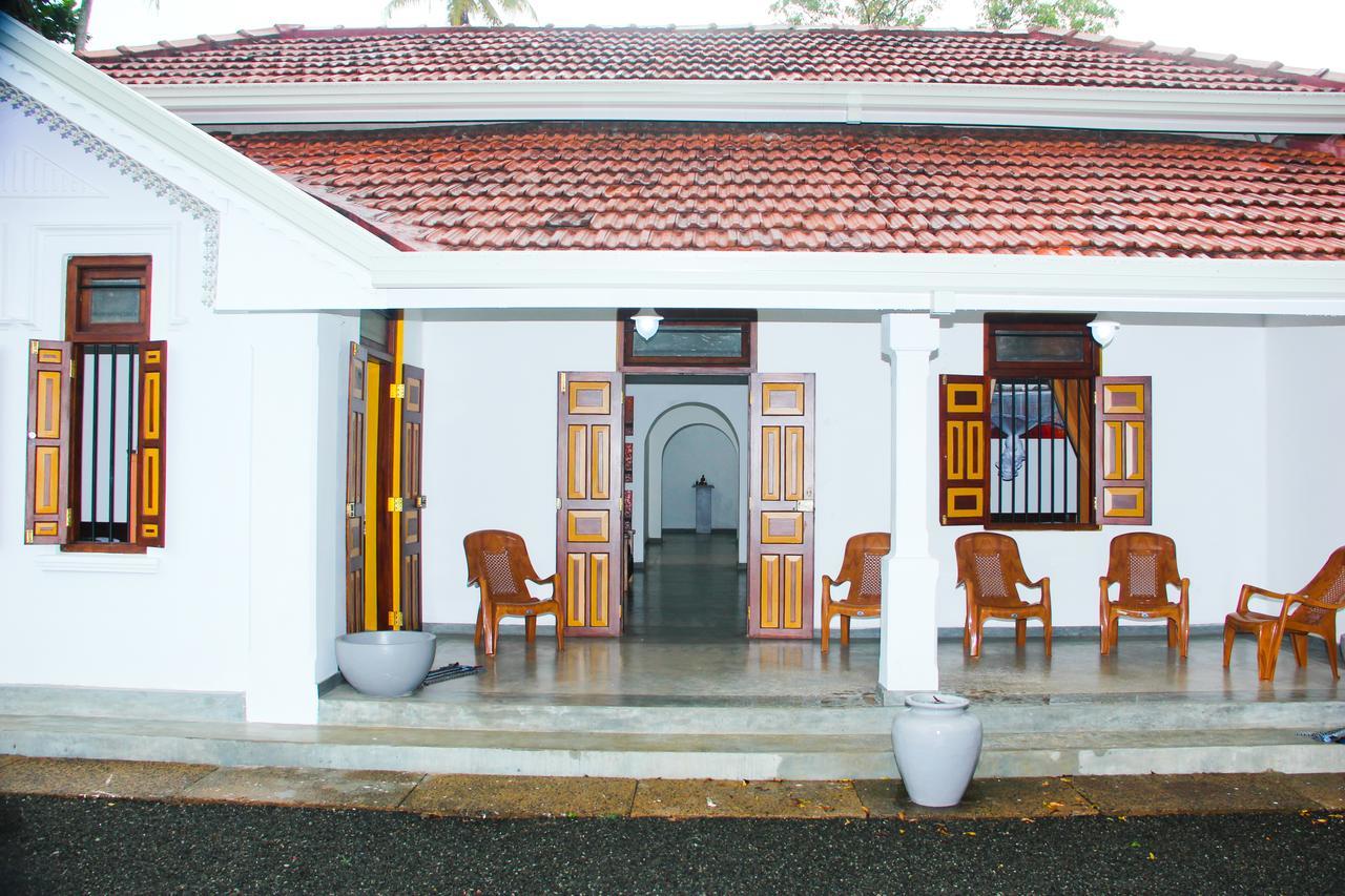 Villa Palm Breeze Polhena Kültér fotó
