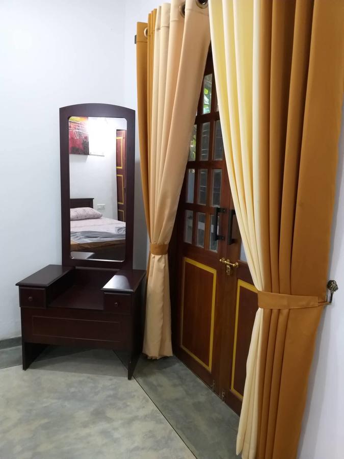 Villa Palm Breeze Polhena Kültér fotó